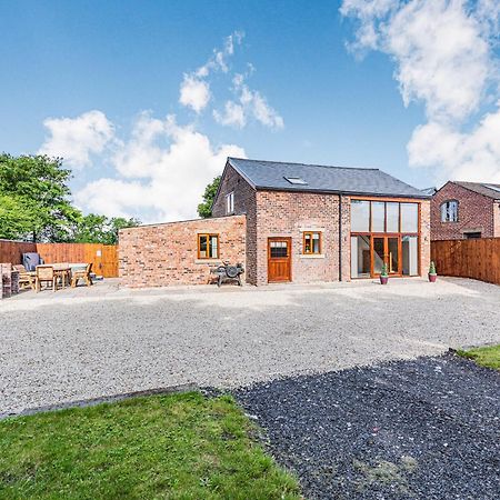 Villa Stuarts Farm Barn Westhead Exterior foto