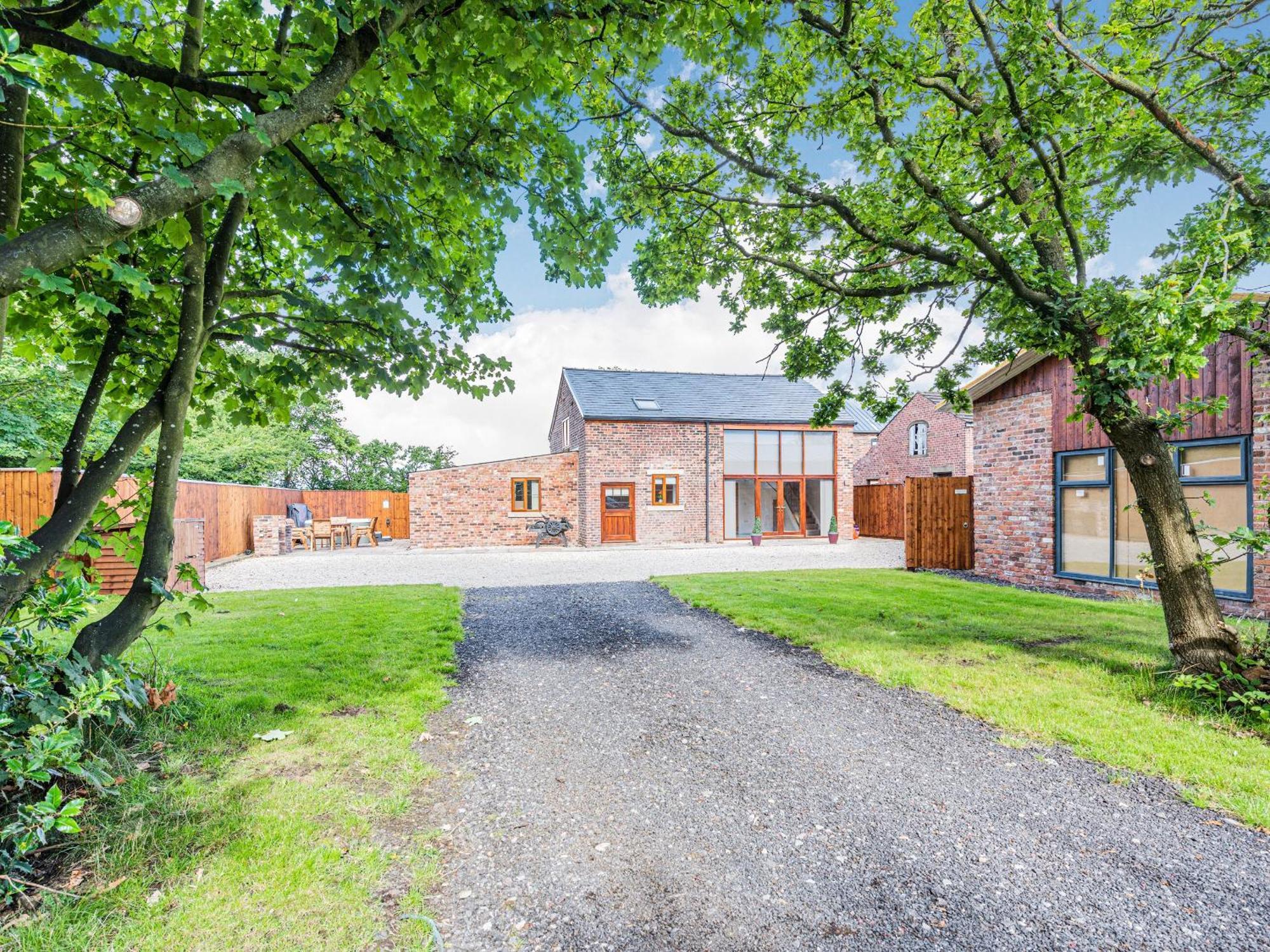 Villa Stuarts Farm Barn Westhead Exterior foto